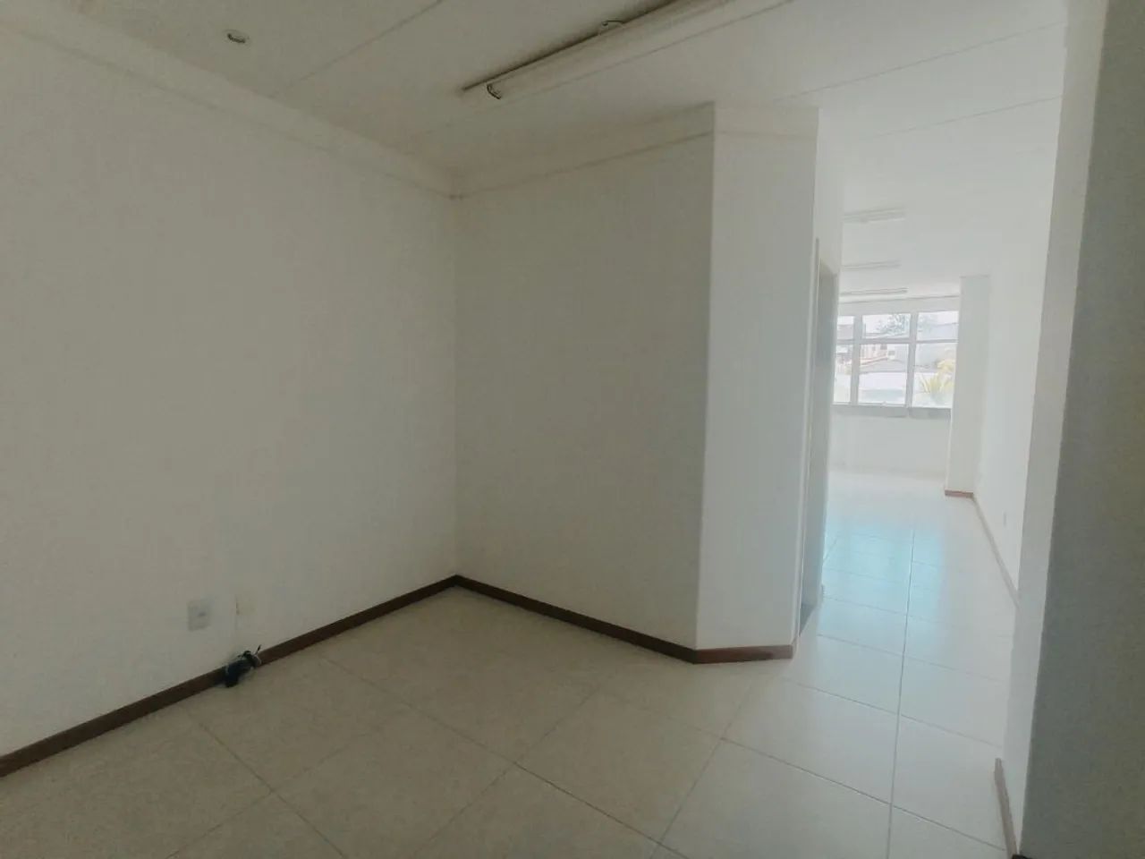 Sala para alugar, 35 m² por R$ 2.691,00/mês - Itaigara - Salvador/BA - Foto 4