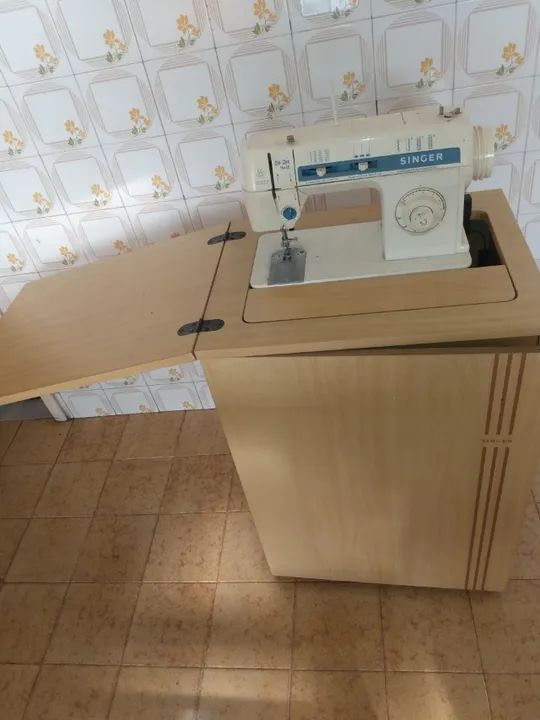 Maquina de costura singer