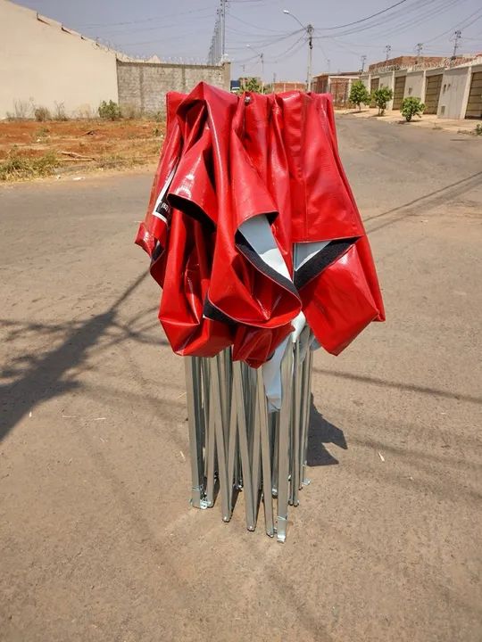 Tenda 4,5x3 com 3 laterais cristais  só 1850 - Foto 4