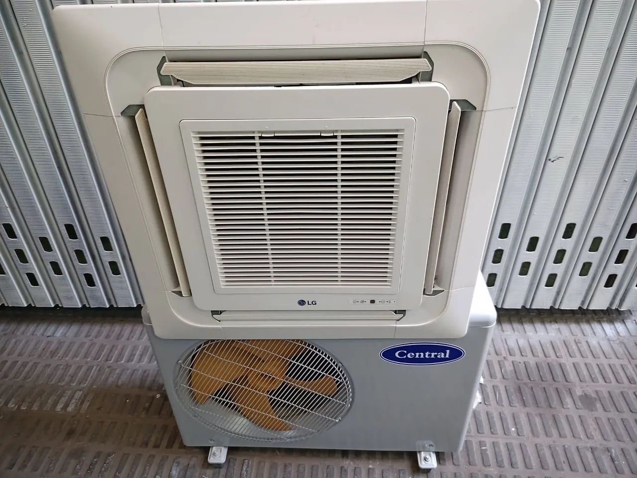 LG 18.000 BTUs 220v - Foto 3