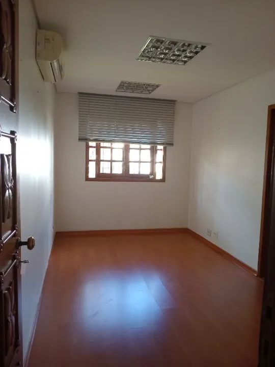 Casa Térrea - Salão, 2 Suites, Piscina, ampla área verde - Foto 3