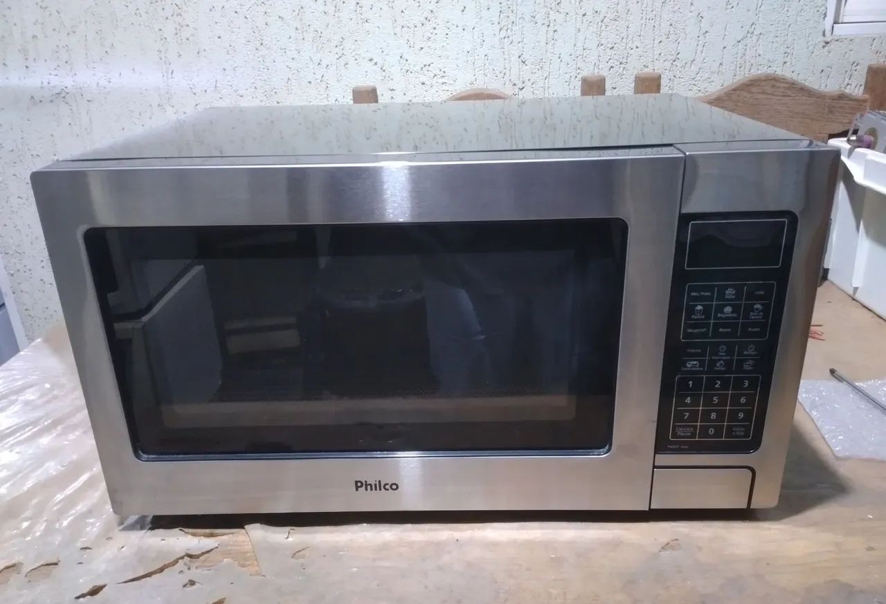 Microondas Philco 31 litros inox preto