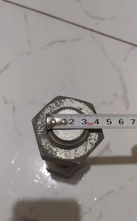 Parafuso sextavado 3,5x16cm com porca  - Foto 3