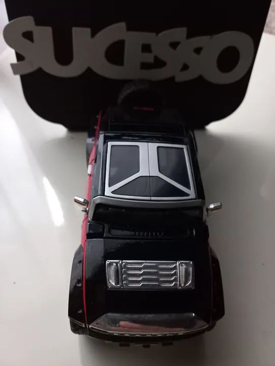 Carrinho de metal da maisto 1:24 Hummer HX - Foto 4