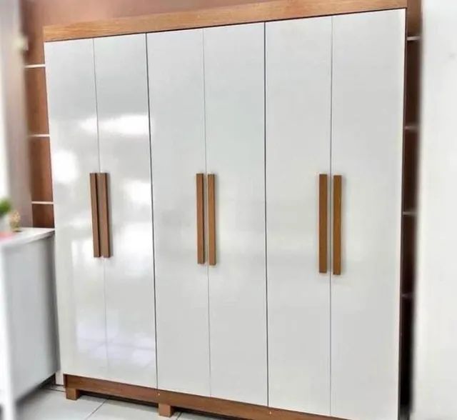 Vendo guarda roupa 6 portas 2 gavetas / Entrega Rápida 