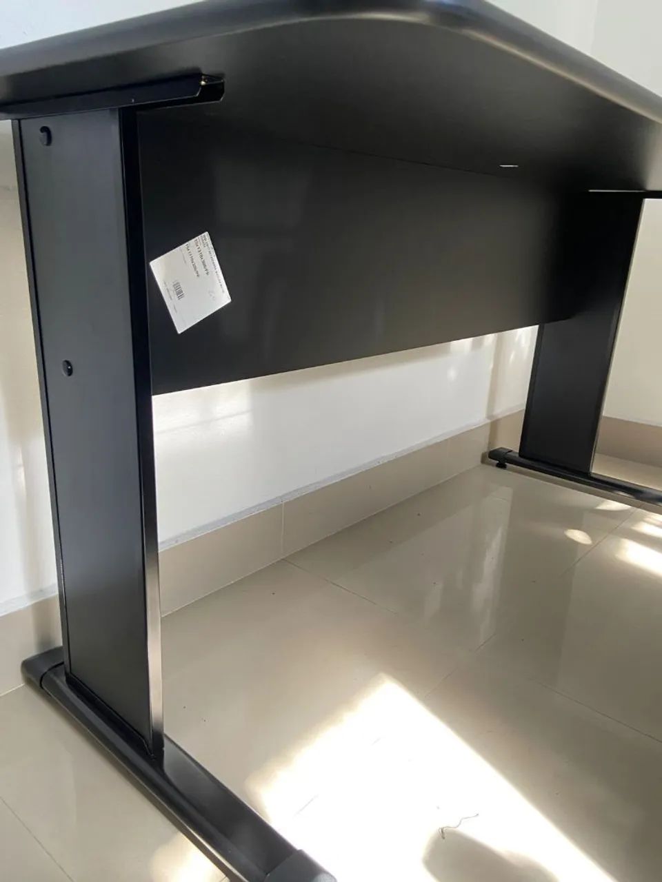 Mesa de Escritório 1.20mt  (disponível somente cinza) - Foto 3