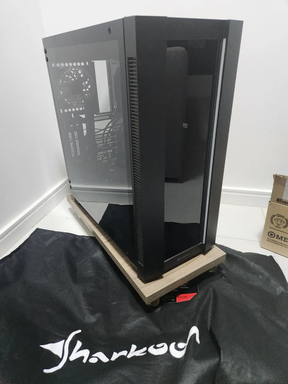 Gabinete elite sharkoon rgb