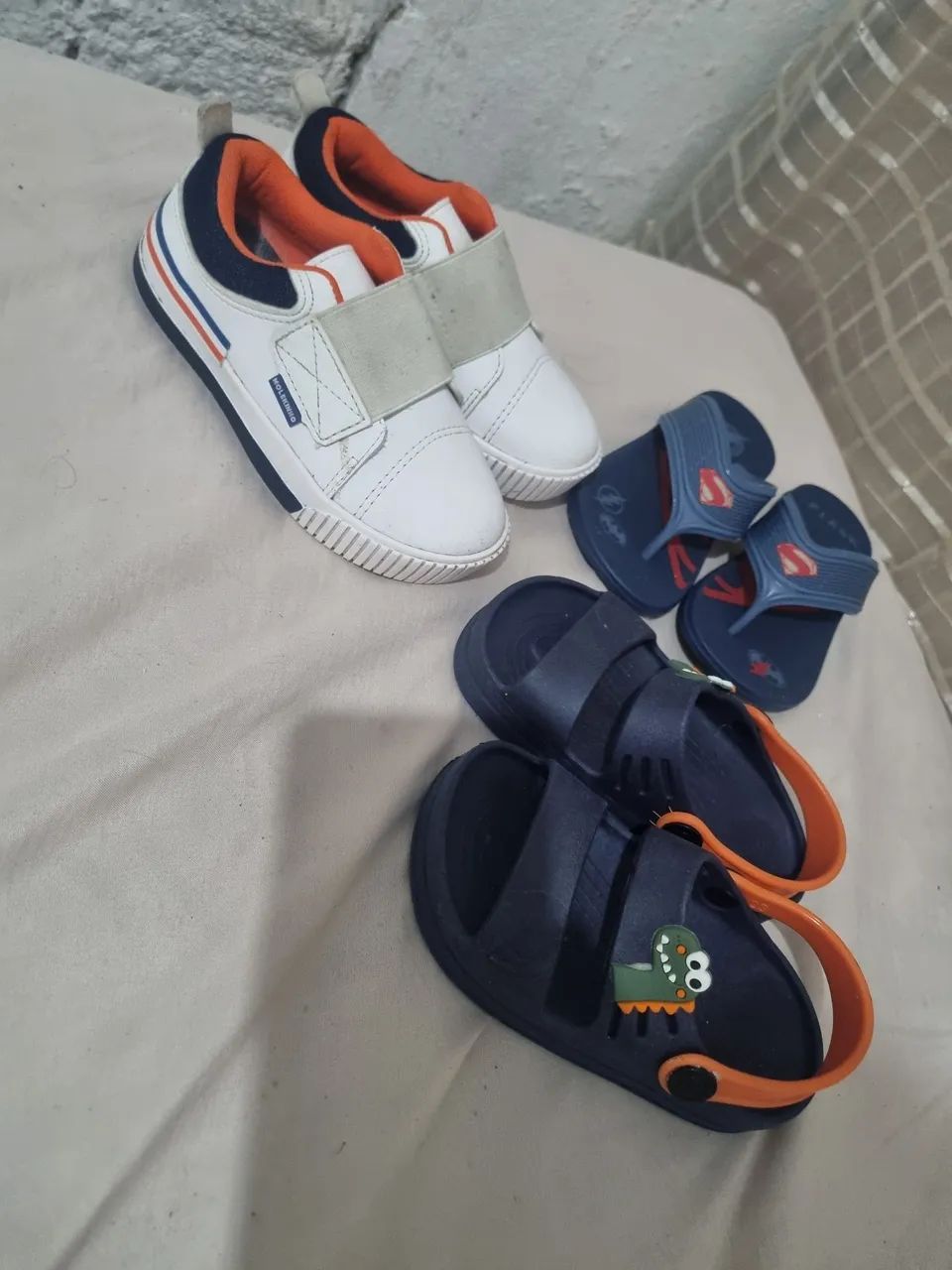 Tênis mais chinelos infantil 