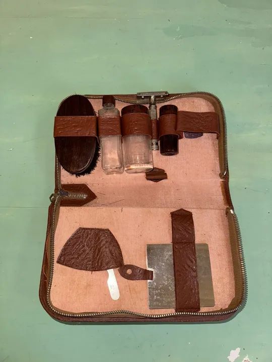 Kit de barbear vintage em couro Colecionadores antigo retro