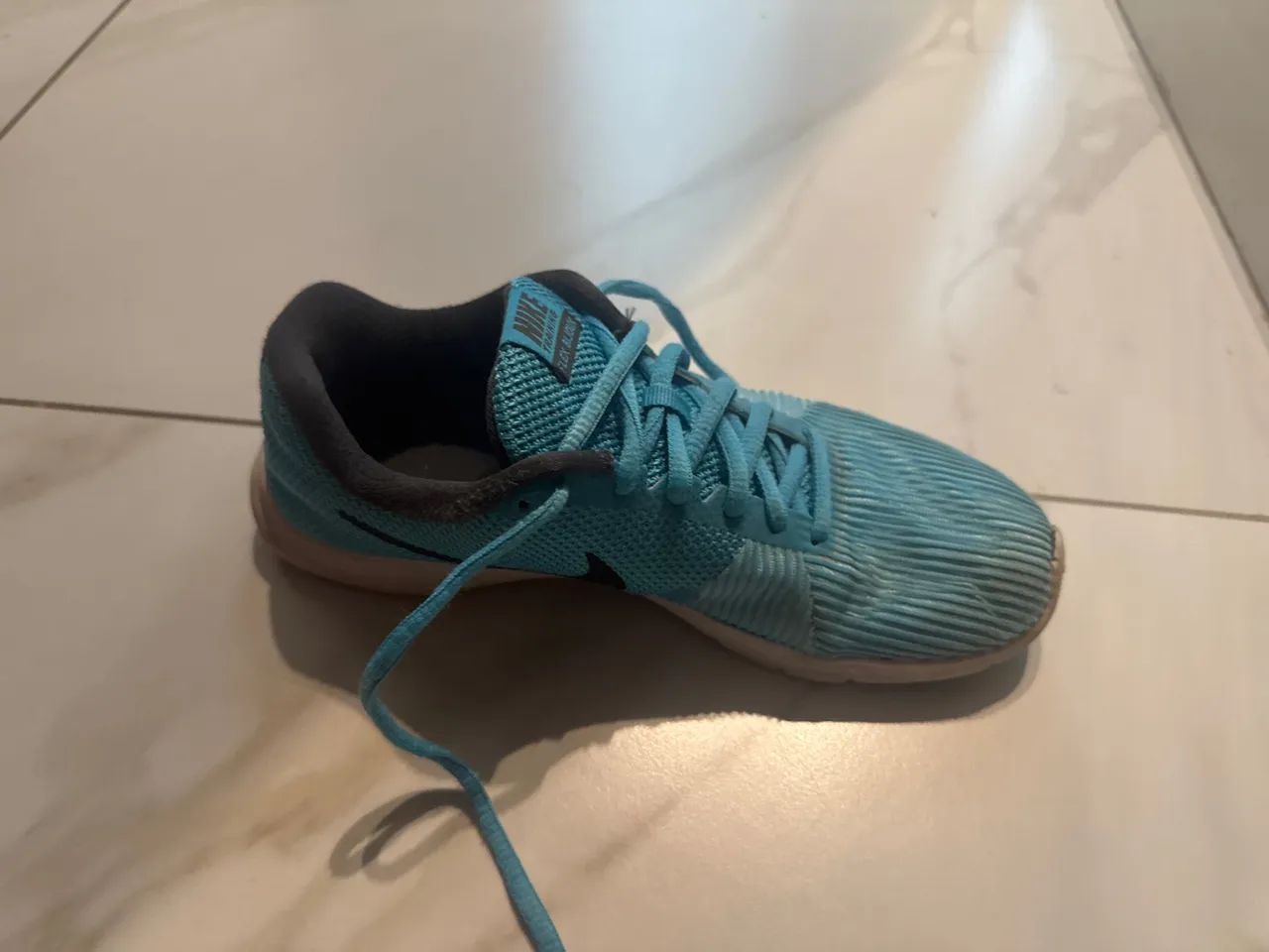 Tênis Nike azul tamanho 35/36 - Foto 3