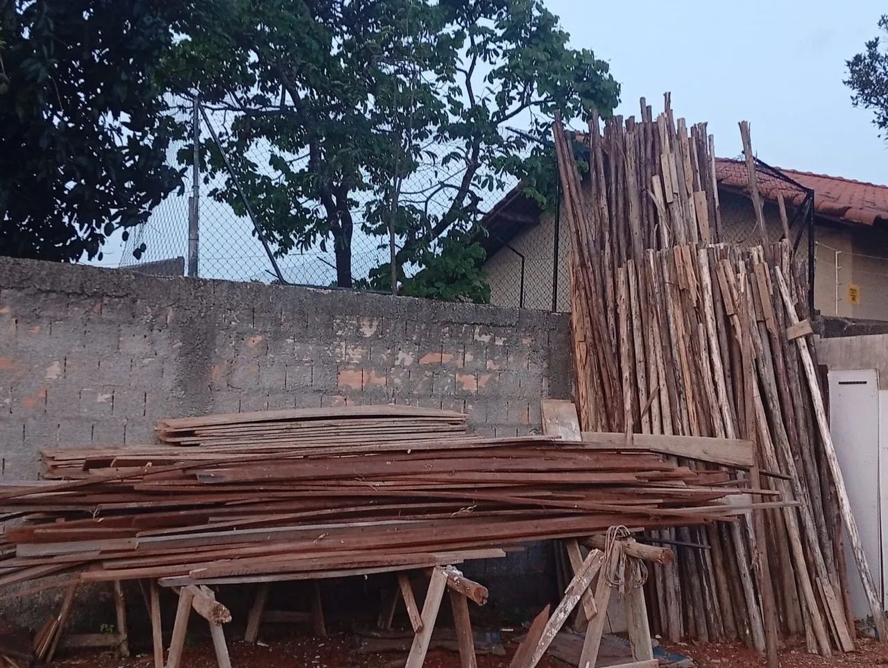 Planks, Supports, and Battens64750748441091121