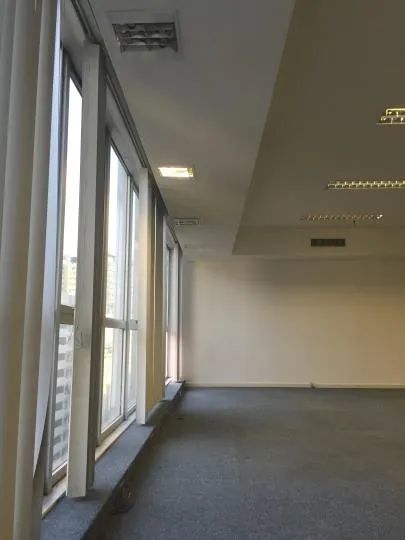 Andar inteiro com 400 M2 em prédio com total segurança - Foto 3
