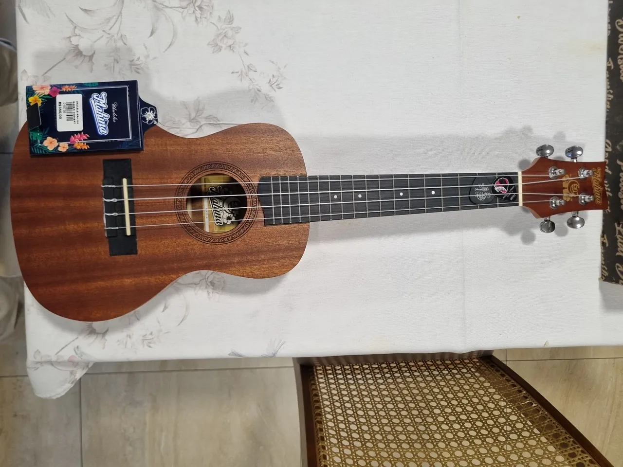 Violão Ukulele Mahina 23K