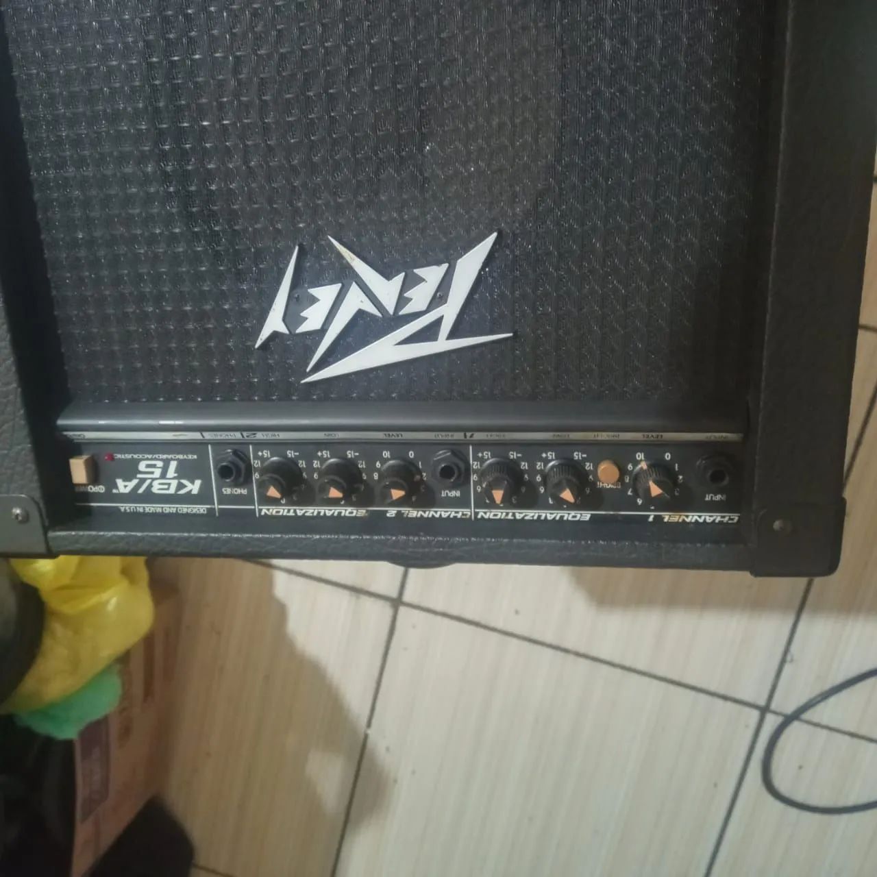 Caixa peavey KB/A 15 para Teclado - Instrumentos musicais