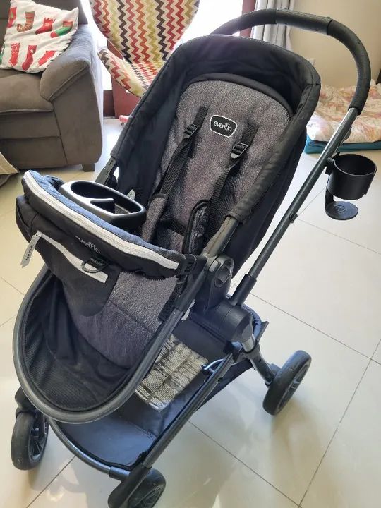 Carrinho de bebê 3 em 1 Travel System Pivot Vizor da Evenflo