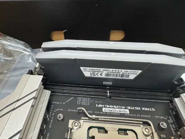 R7 7800X3D + Asus ROG X670e-a + 32GB 6000mhz CL30 - Foto 4