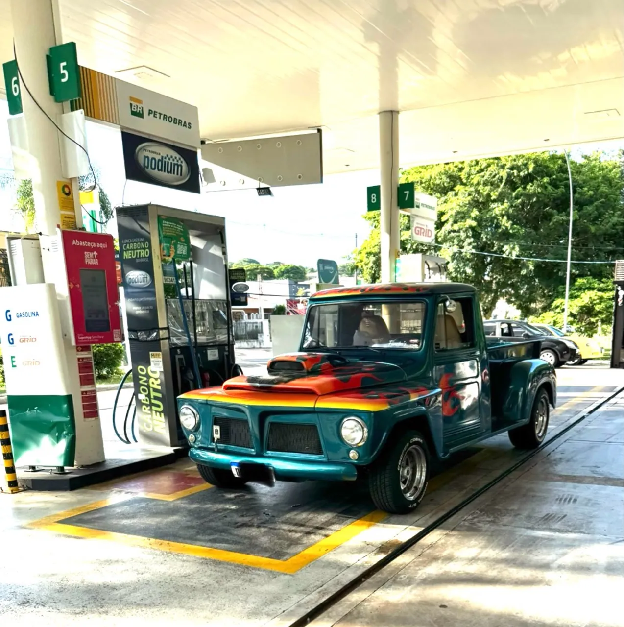 FORD F75 - V8