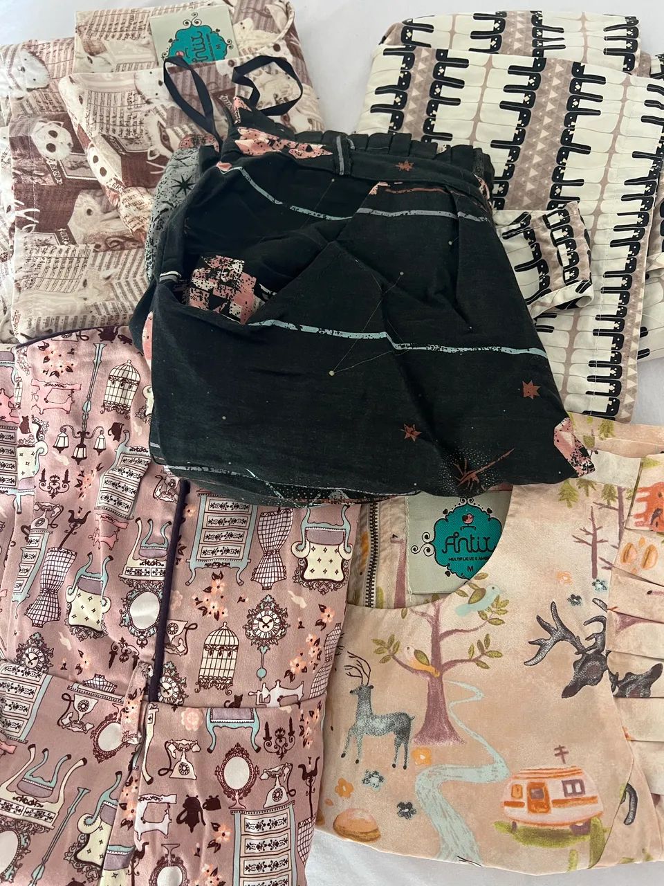 Lote antix roupas - Foto 2
