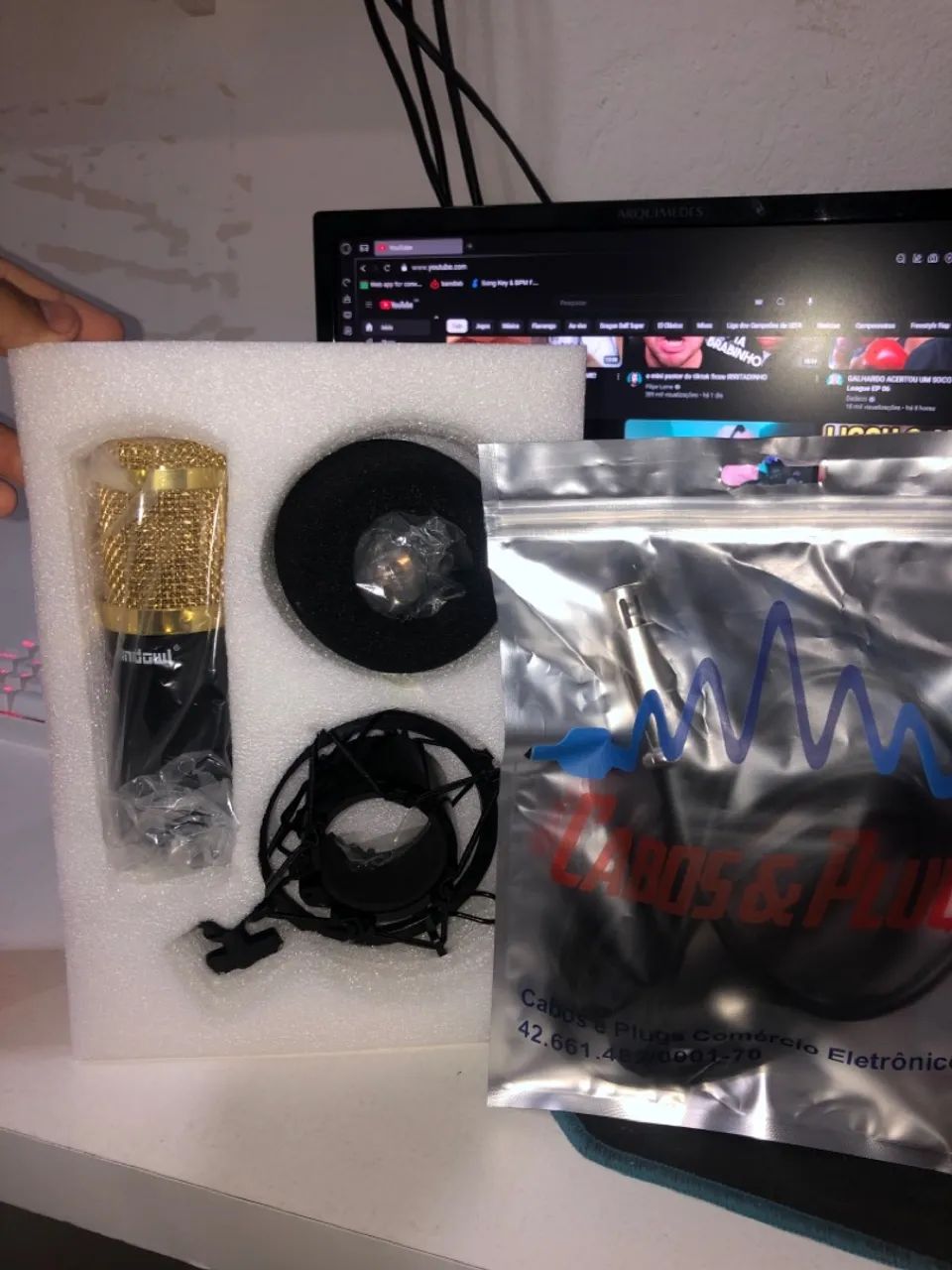 Microfone BM 800 + Mesa De Som Teyun Q-12 - Foto 4