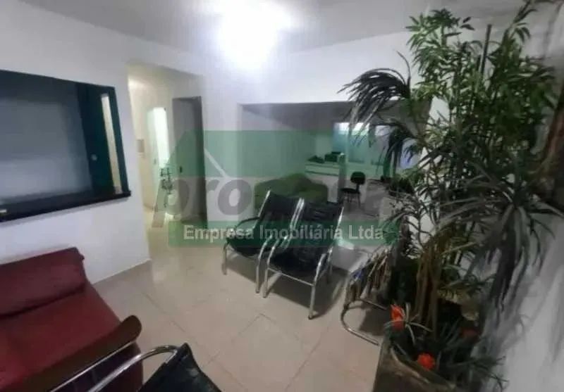 Aluga-se Prédio Comercial em Excelente localização - Foto 2
