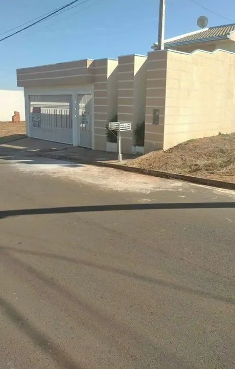 Casa com 2 Quartos, 1 Suíte e 2 Banheiros