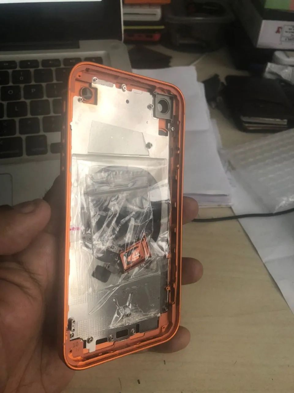 carcaça para transformar iphone XR em iphone 17 pro  - Foto 3