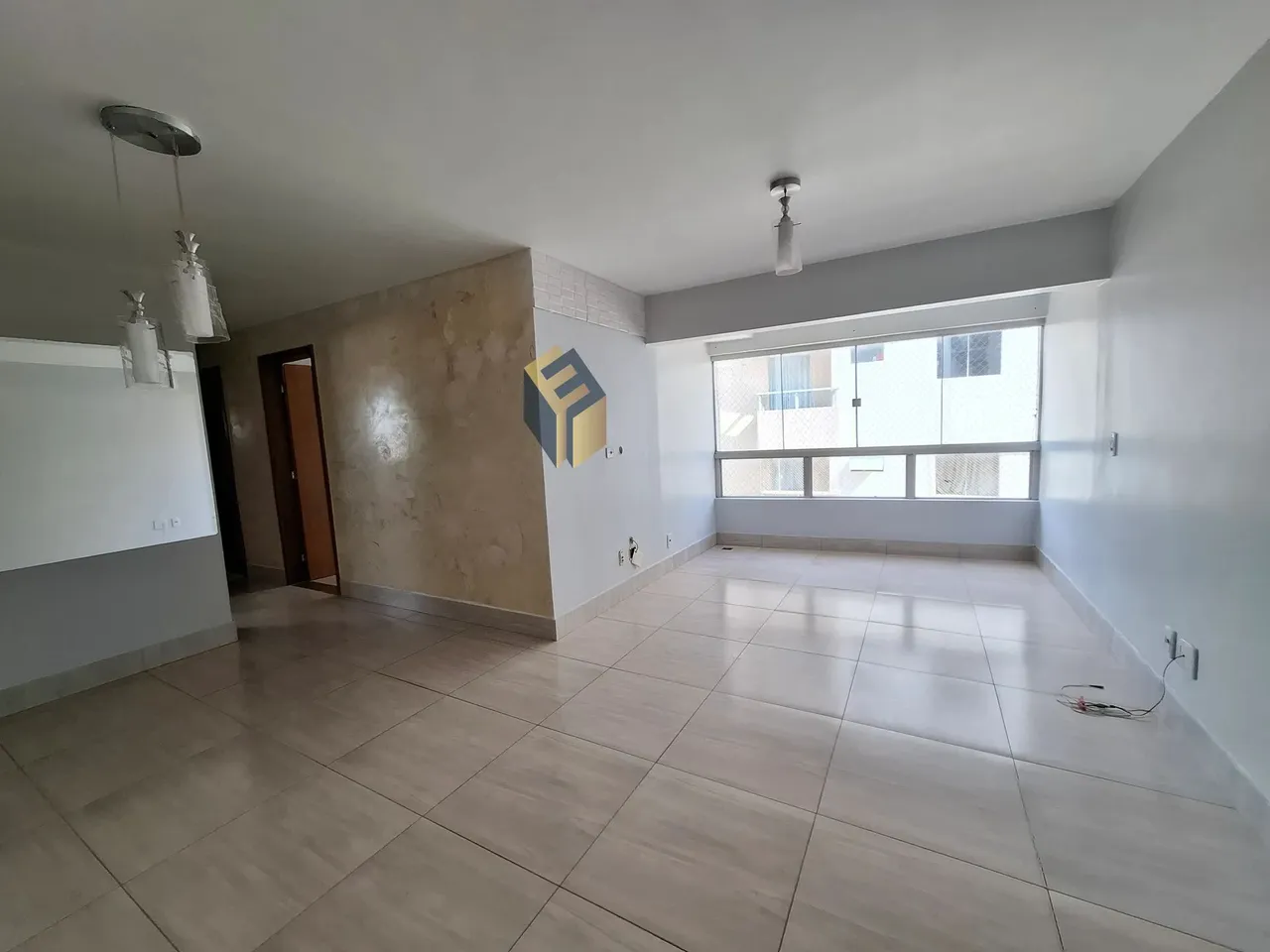 Apartamento a venda de 3 quartos sendo 1 suíte em Setor Faiçalville - Goiânia - GO