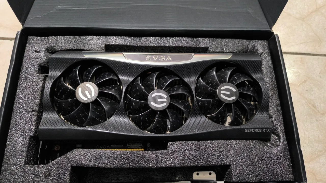Placa de Vídeo EVGA GeForce RTX 3080 ti sucata