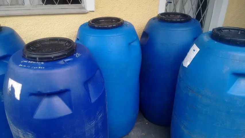 Promoção de Bombona, são Bombonas, Galões, Tambores, Barris, Tonéis 240 litros com tampa - Foto 5