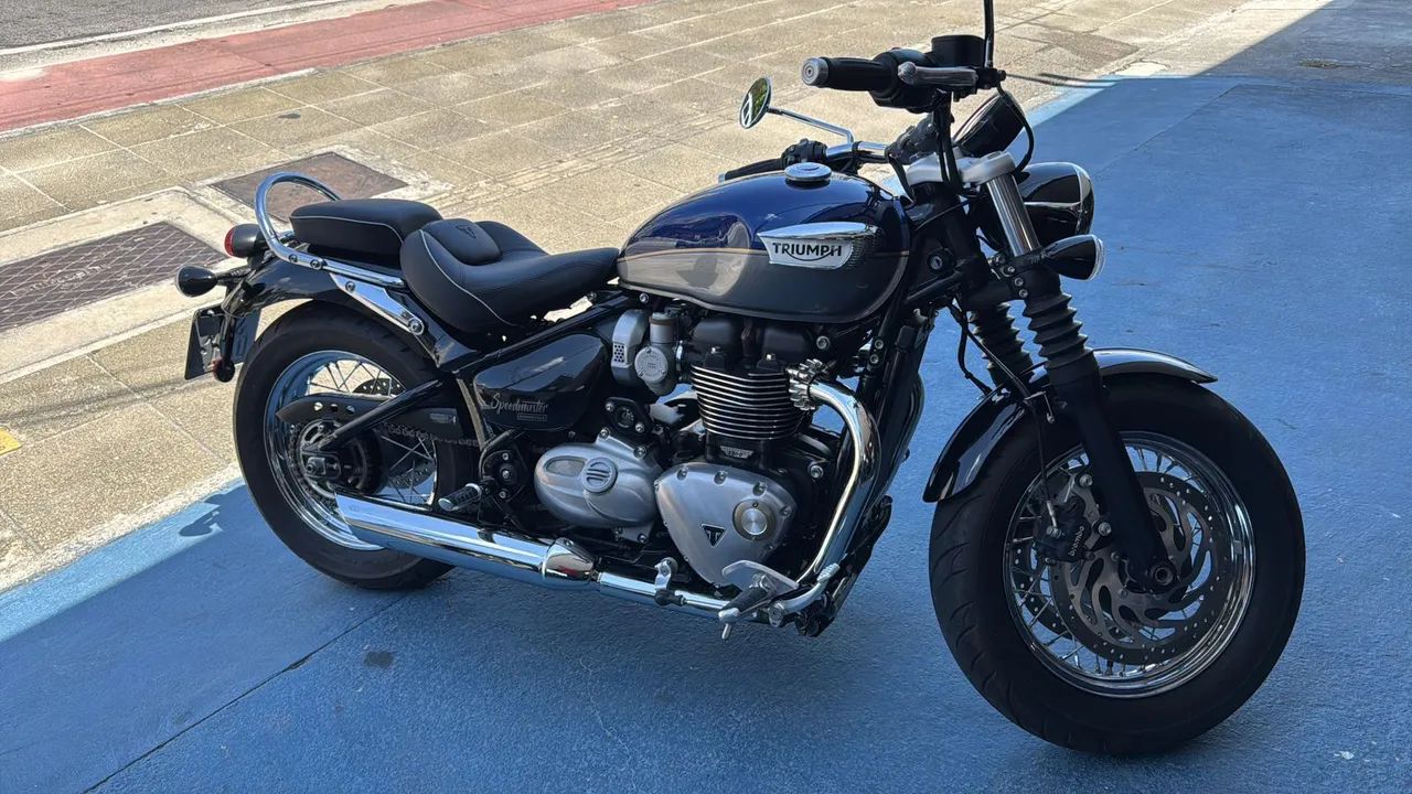 Triumph espeedmaster 1200cc