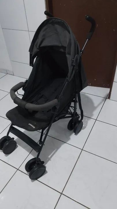 Carrinho de bebê cosco semi novo unissex  - Foto 3