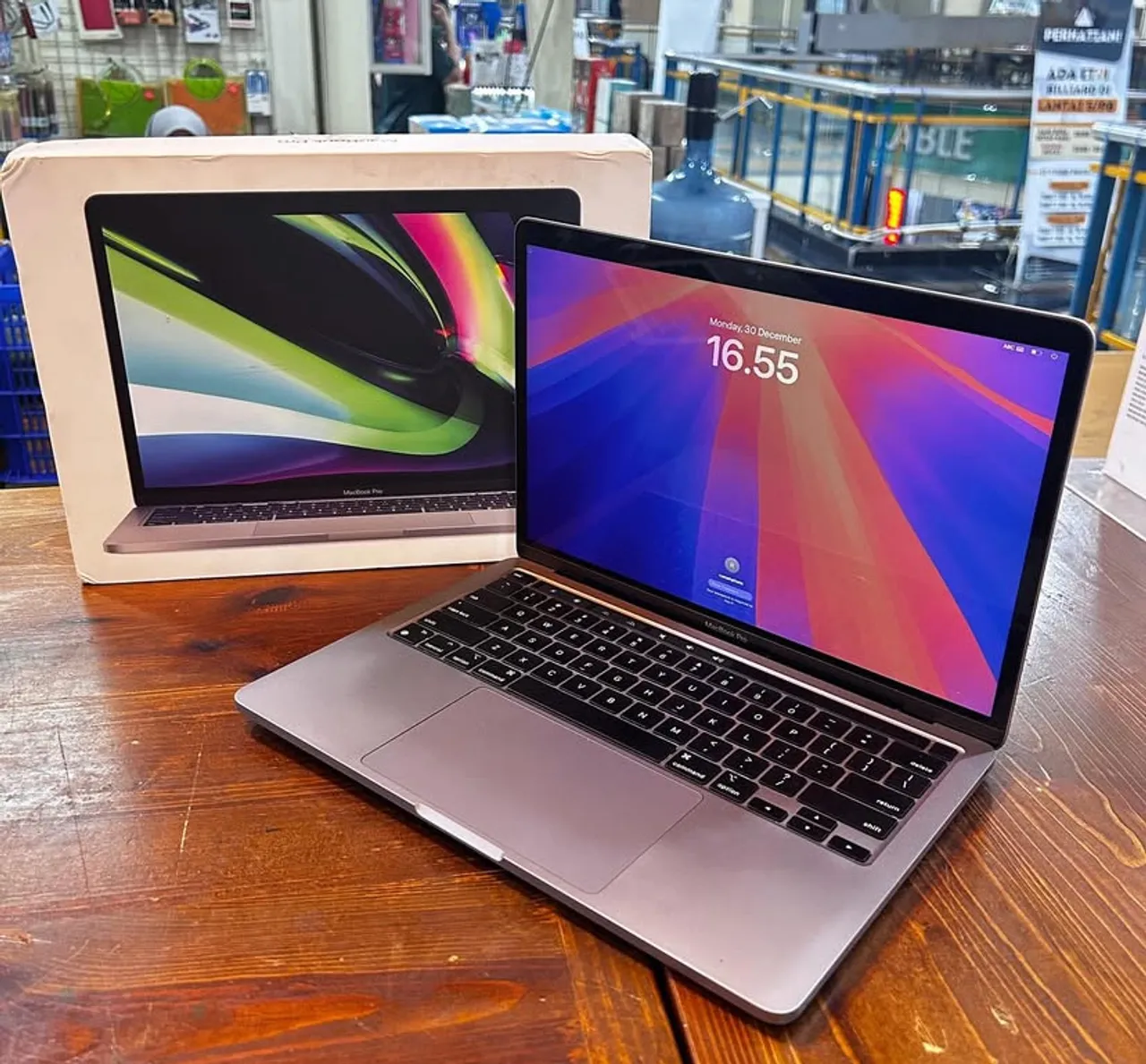 ［良品］Apple MacBook Pro 13inch 2020/280 MacBook Pro (13 polegadas, 2020, duas portas Thunderbolt 3