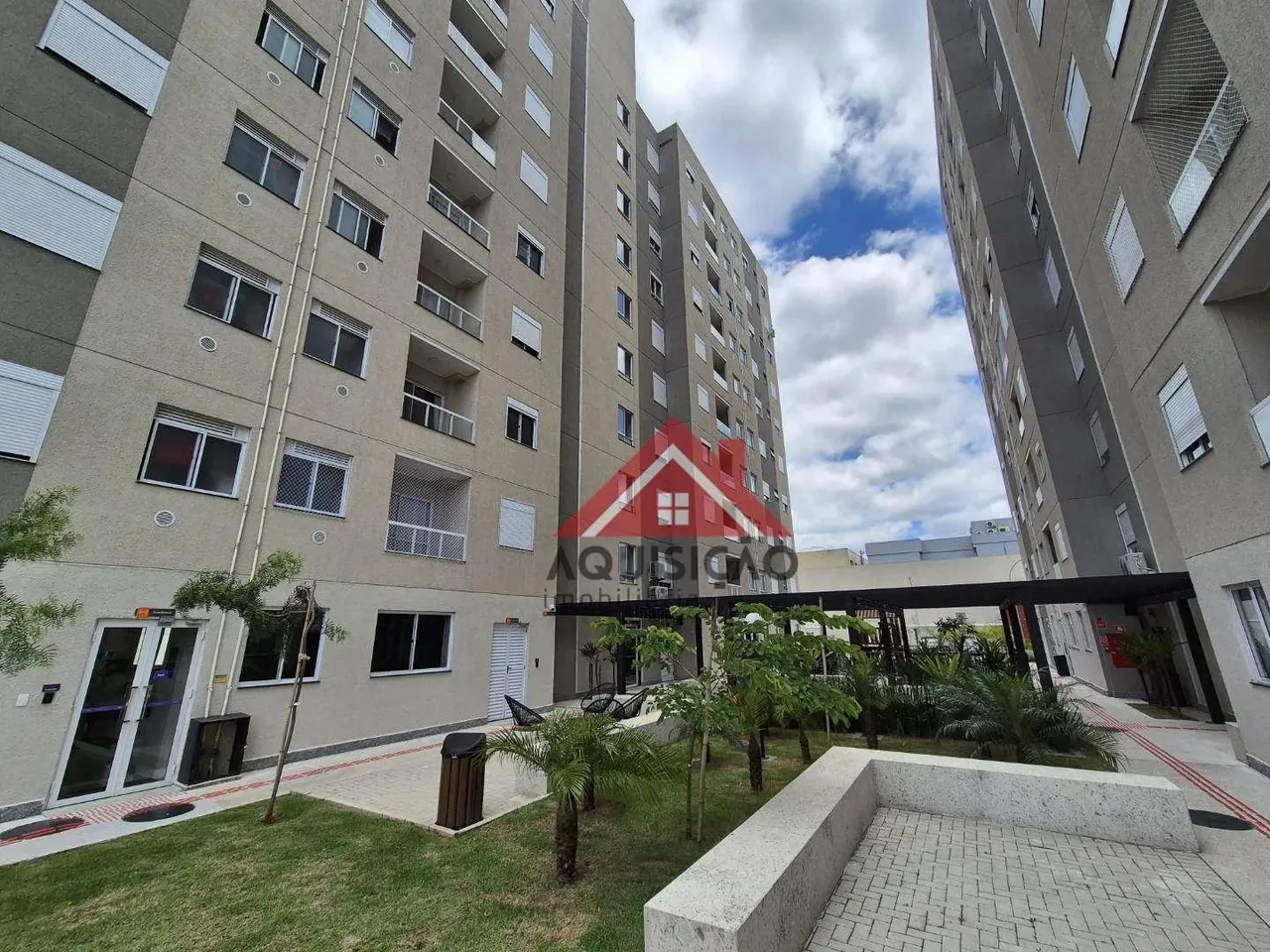 Apto SEMIMOBILIADO com 2 dormitórios para alugar, 48 m² por R$ 3.065,00/mês - Rebouças - C