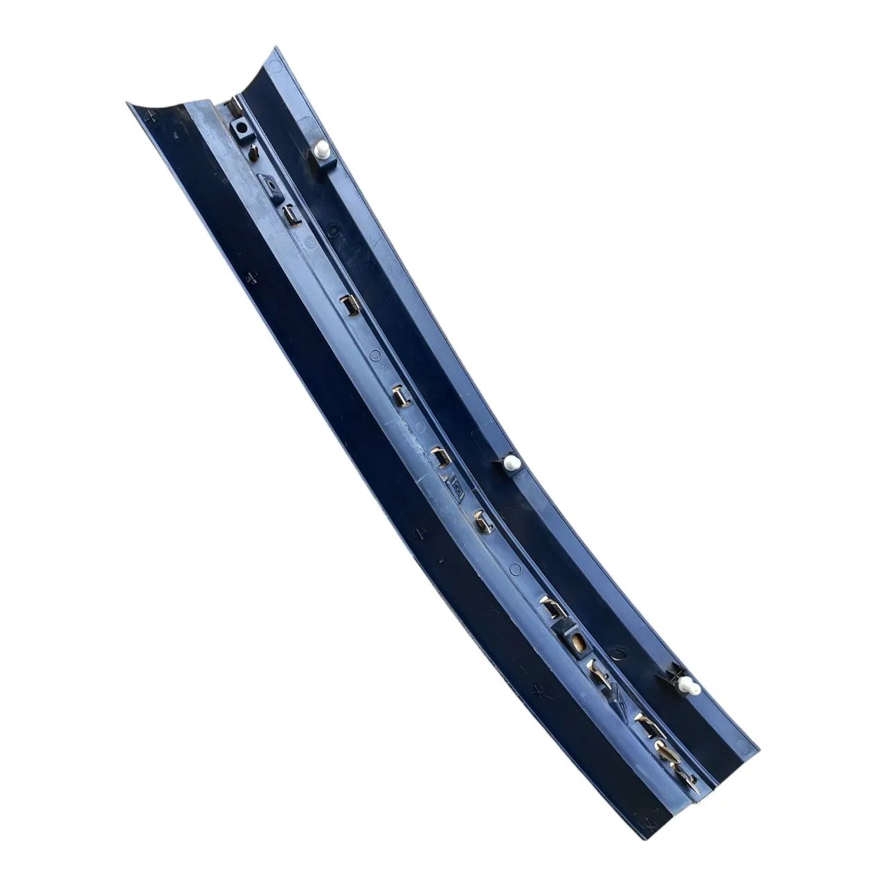 Friso Da Grade Frontal Original Vw Delivery C/ Detalhe E2514 Preto - Foto 4