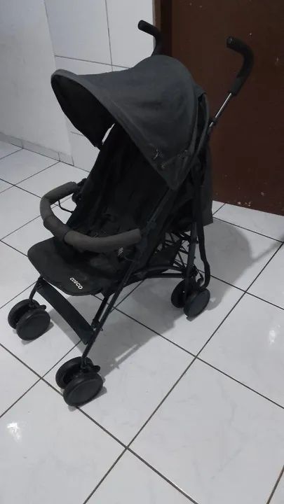 Carrinho de bebê cosco semi novo unissex  - Foto 5