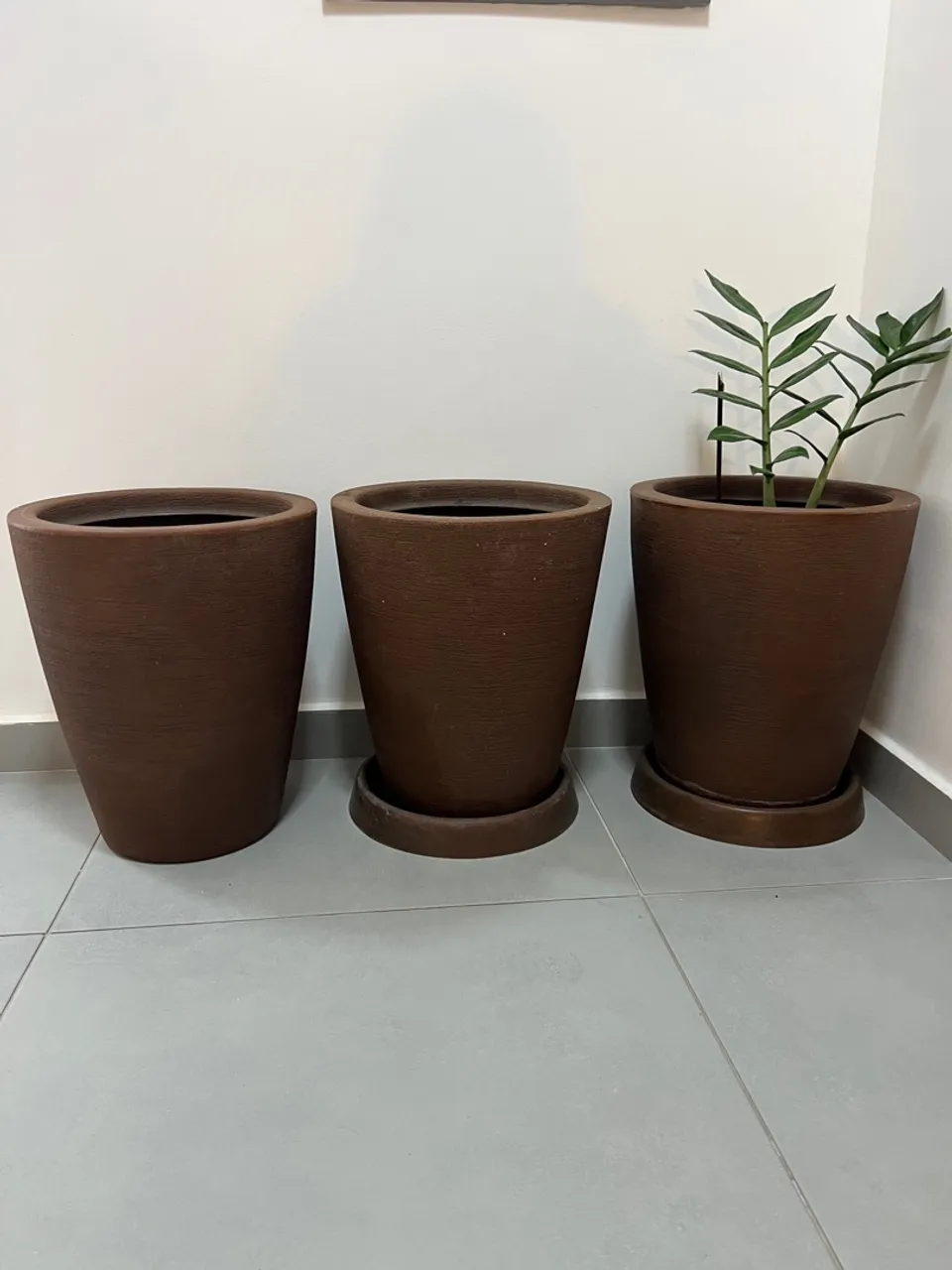 3 Vasos Cilíndricos + 1 Retangular de Planta Decorativos