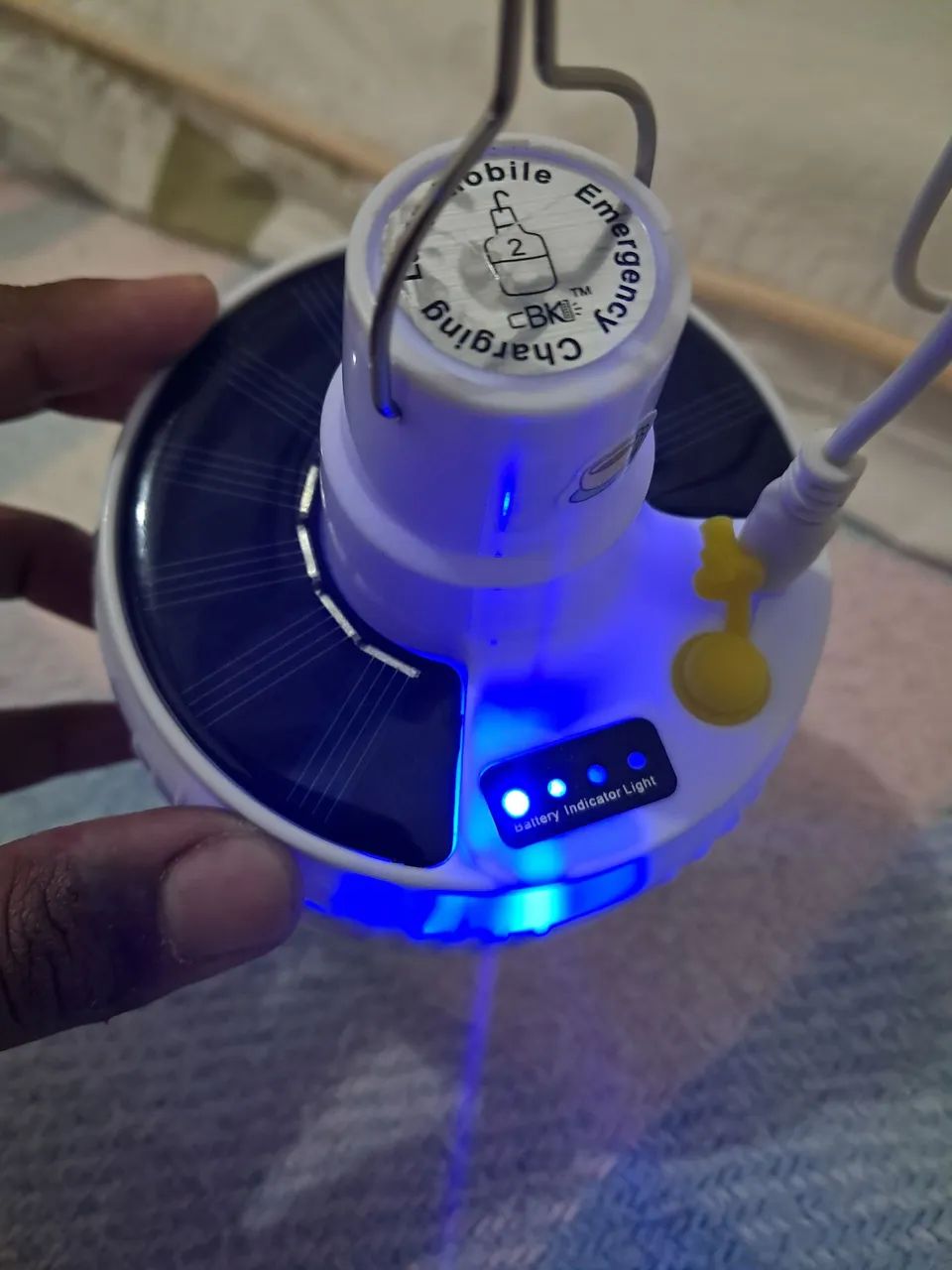 Luminária LED Solar Portátil - Foto 2