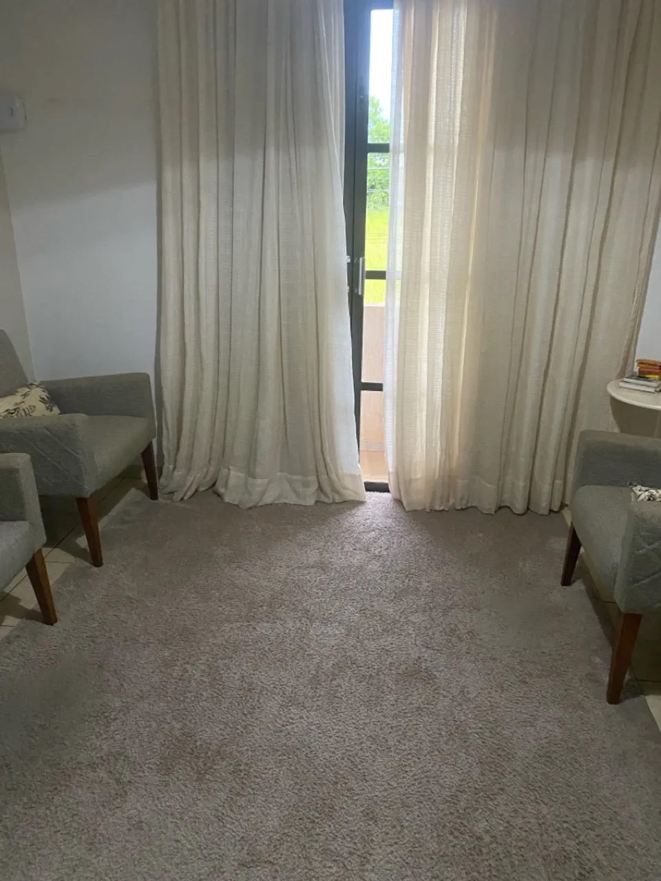 Aluguel de sala mobiliada meio período