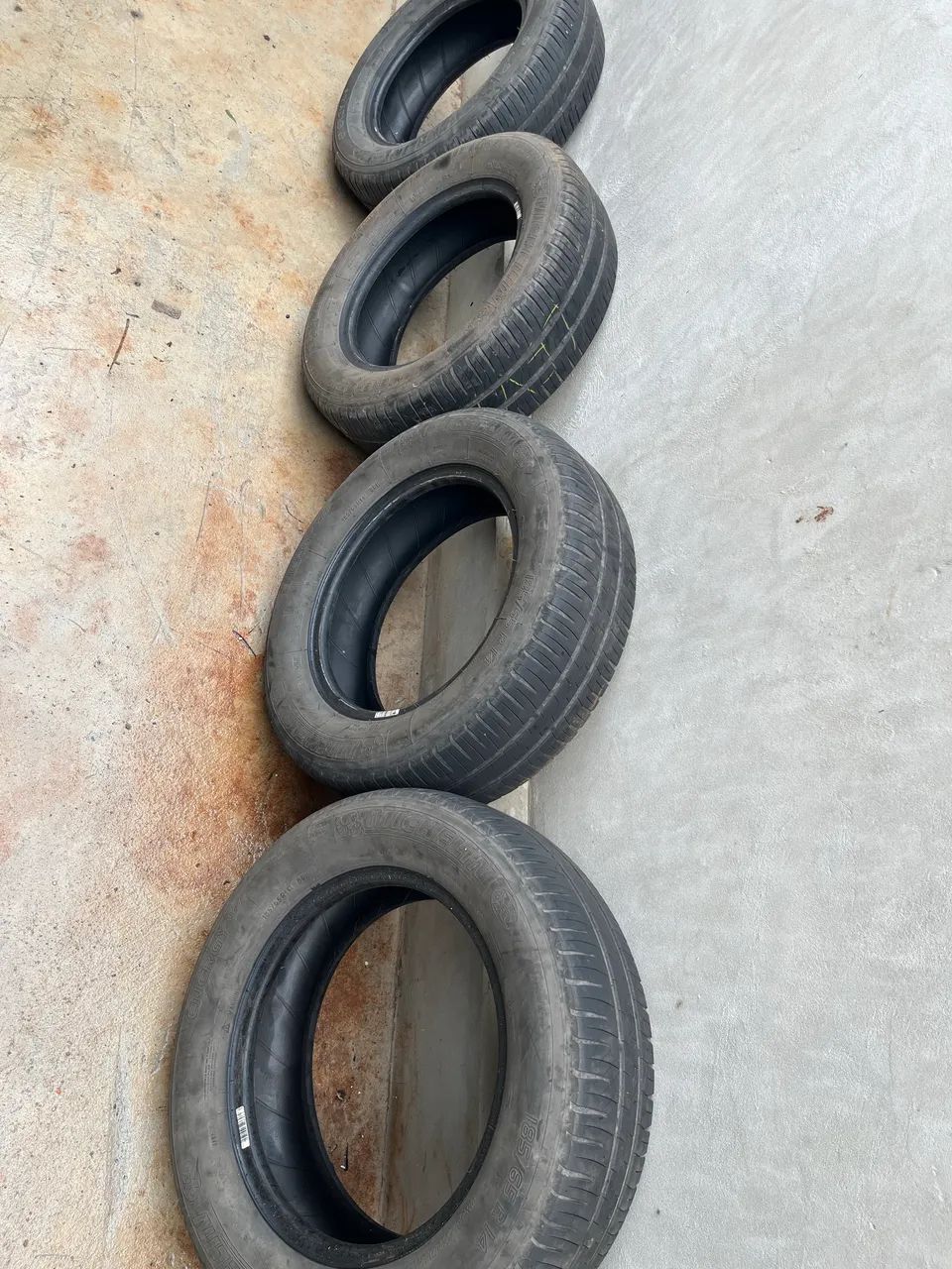 Pneus michelin energy xm2 185/65 R14 - Peças para carros, vans e