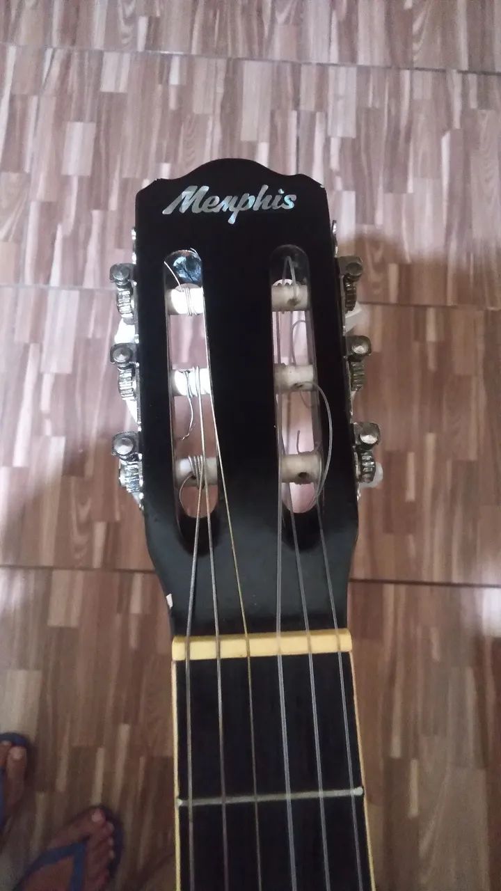 vendo esse lindo violão acústico Menfihs tagima  - Foto 2