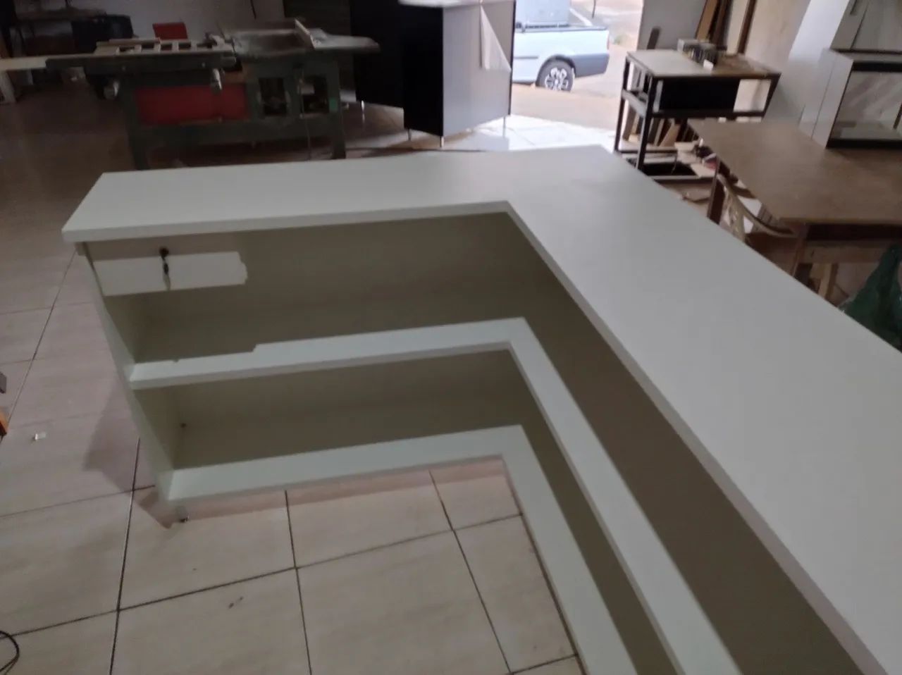 Balcão atendimento todo no MDF branco tx - Foto 4