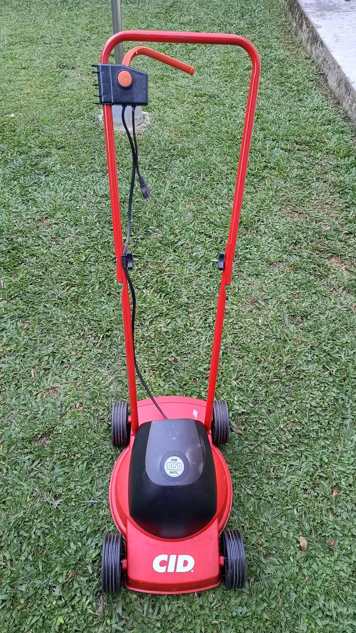 Roçadeira Elétrica CID 1050W - Semi Nova