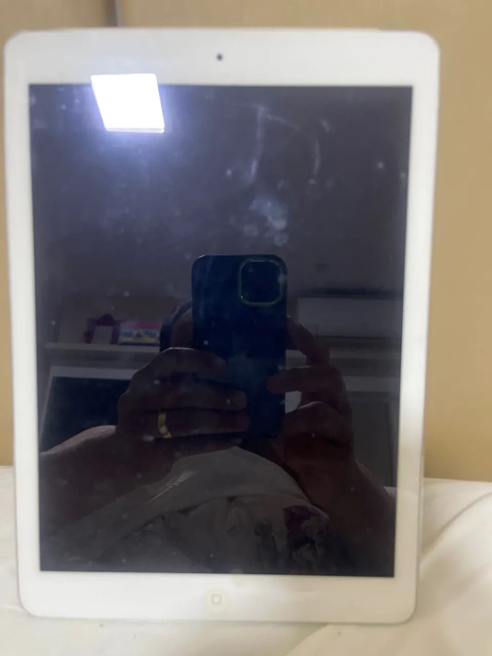 Tablet apple 64169279853058122