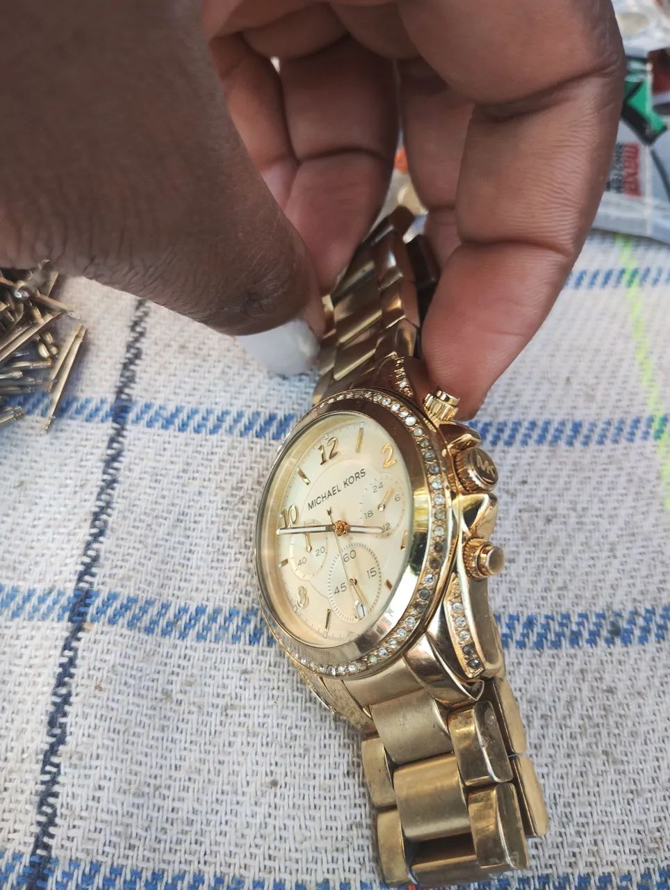 Relógio Michael Kors Dourado com Detalhes em Strass - Foto 3