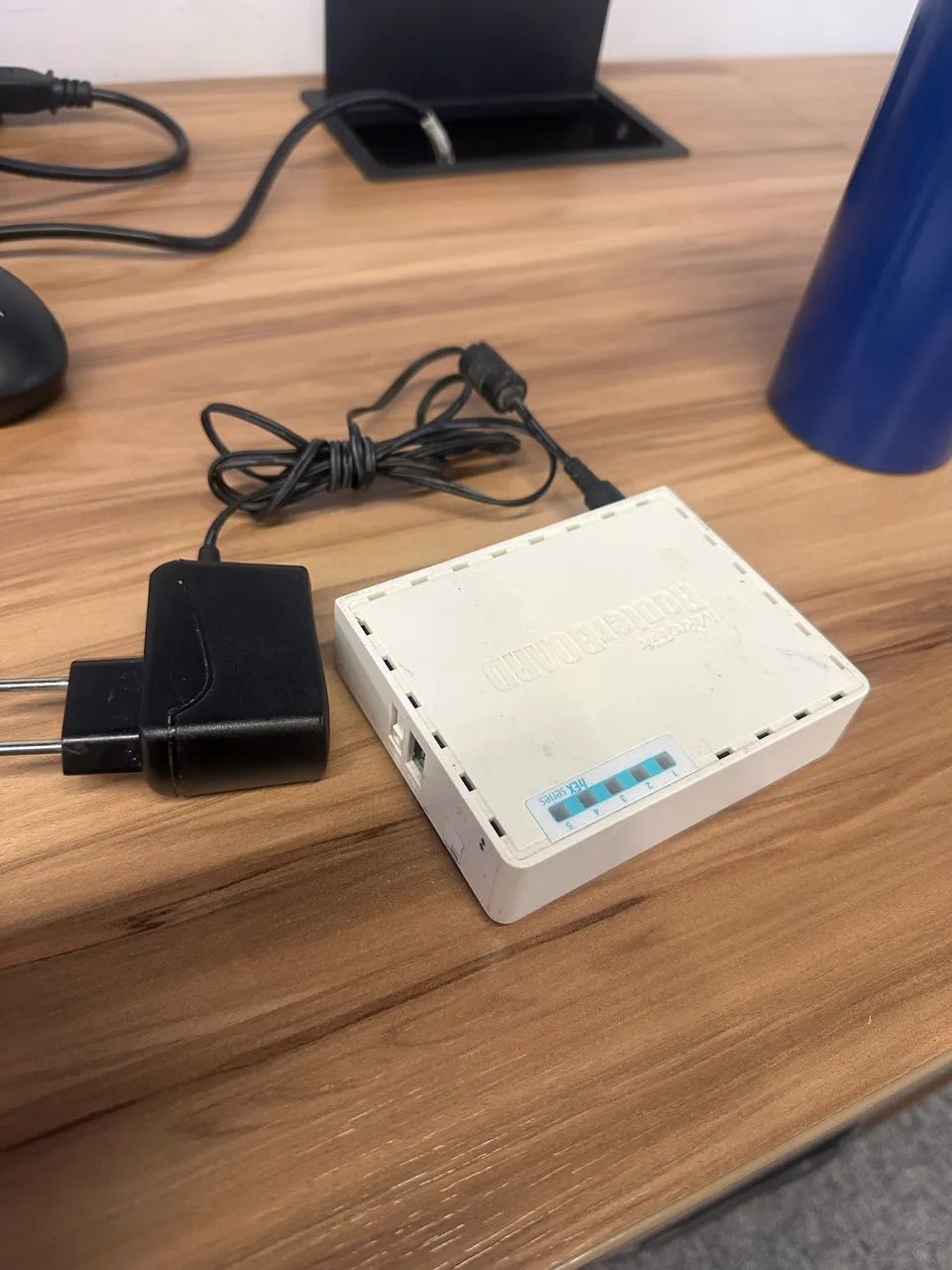 MikroTik RB750 Gr364168574048897120