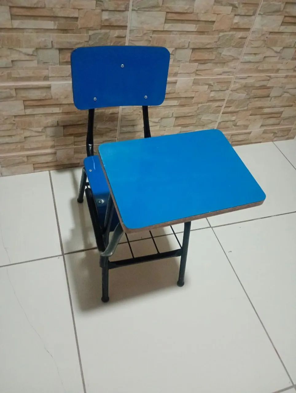 Cadeira universitária infantil  - Foto 4