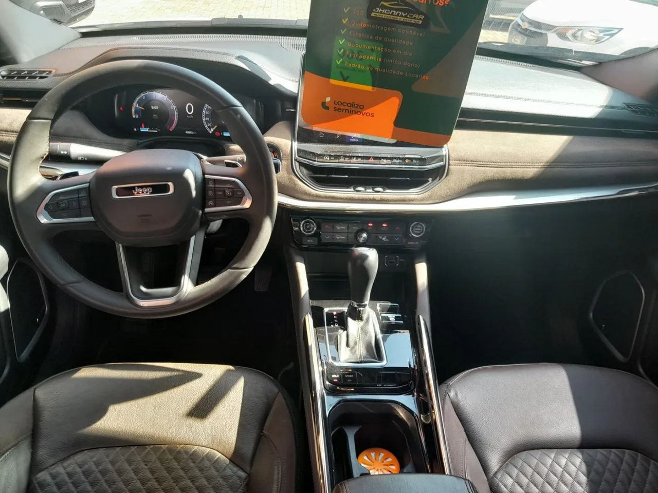 Jeep Commander Overland T270 1.3 TB Flex Aut., foto 12 de 12
