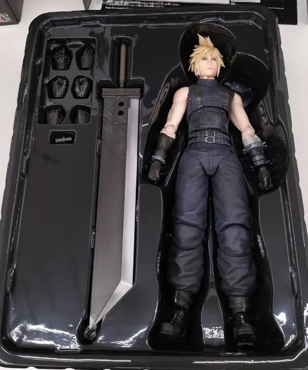 Play Arts Kai Cloud Strife Final Fantasy VII Remake Original - Foto 4