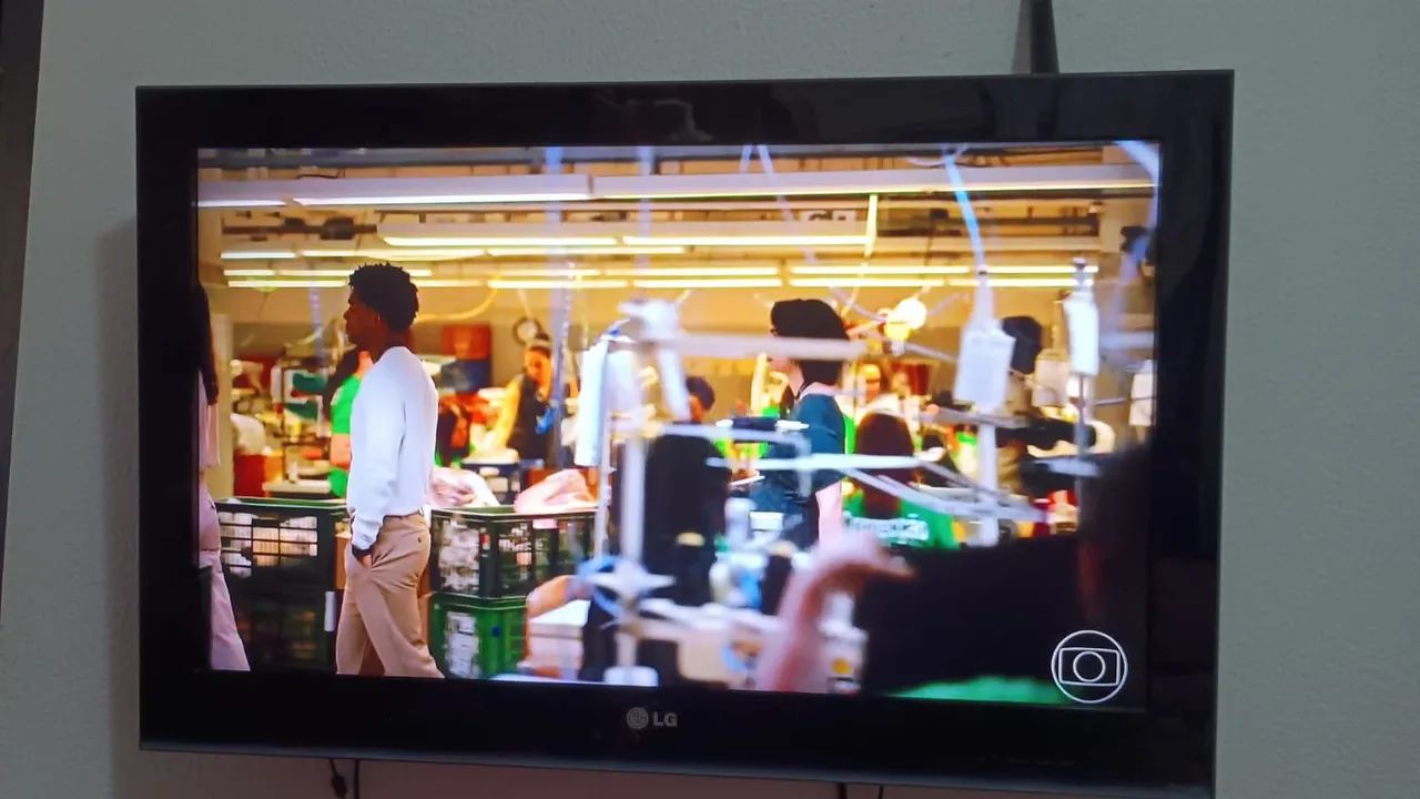 TV LG Tela Plana 32 polegadas (Não é Smartv) - Foto 2