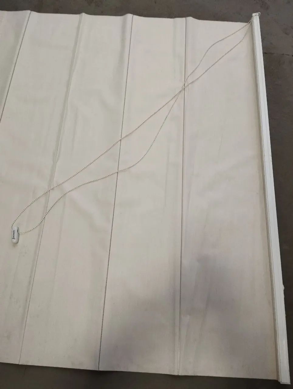 Persianas em perfeito estado de conservação 64840815628547123